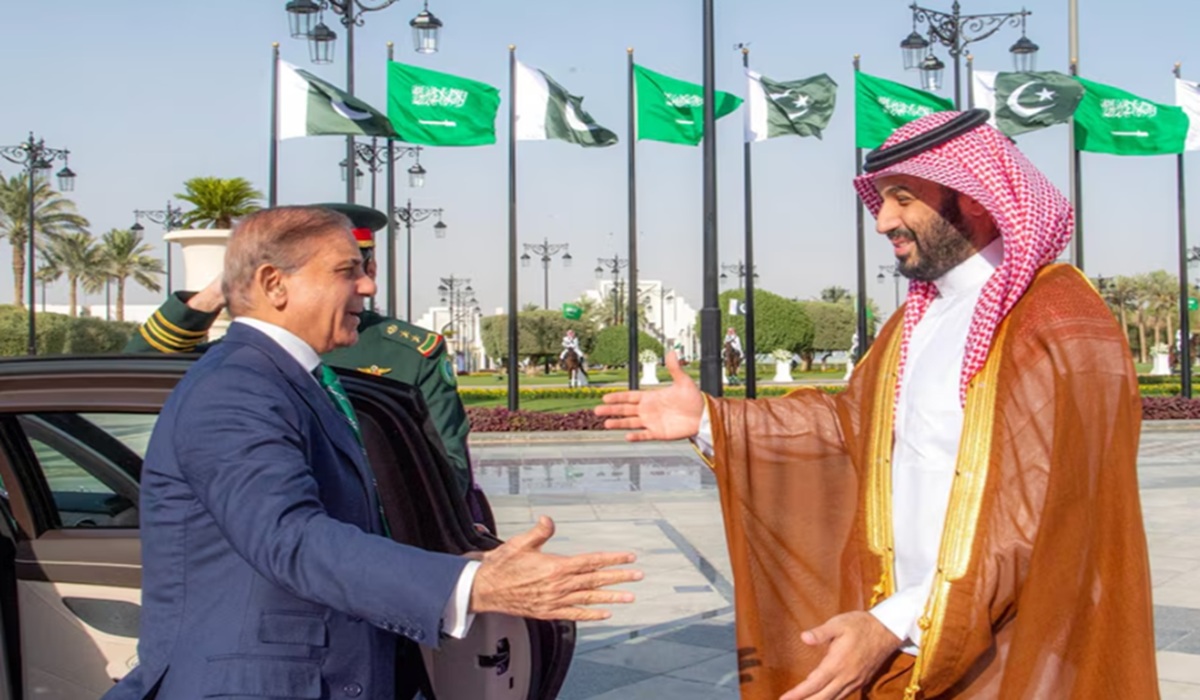 Pakistan’s Great Gamble: Is the Saudi Defense Pact a Lifeline or a Trap?